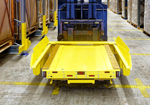 Sensors Insights 2 2017-09-29 Fig1 AGV automotive body shop.